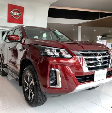016new_nissan_terra-showroom